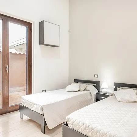 La Dimora Di Max Bright With Terrace Feriehus *