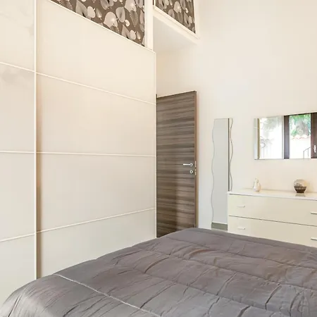 Feriehus La Dimora Di Max Bright With Terrace Riposto