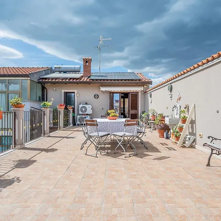 Feriehus La Dimora Di Max Bright With Terrace