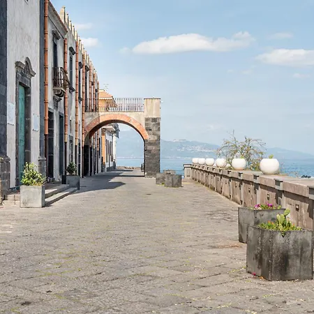 La Dimora Di Max Bright With Terrace Riposto